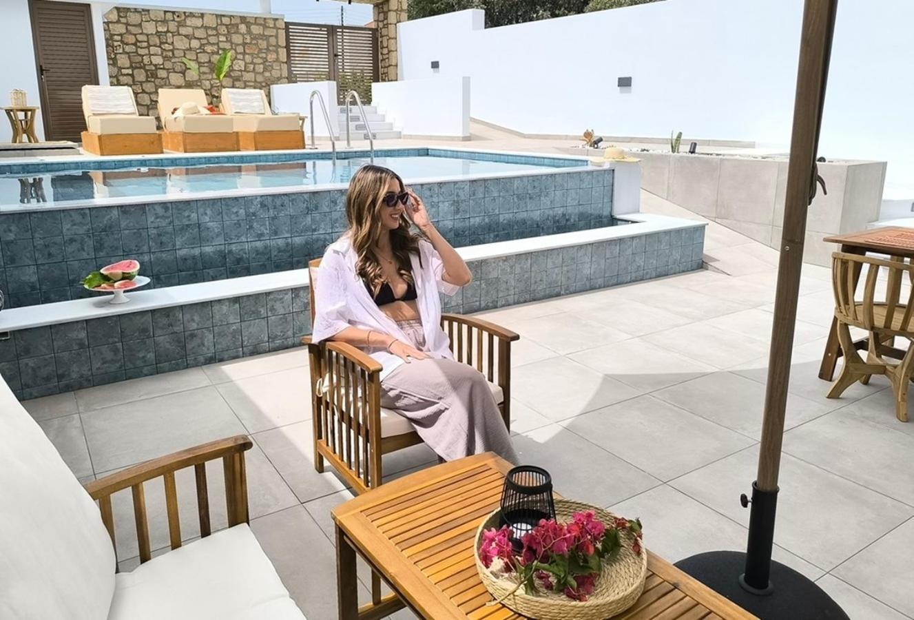 Valantina'S & Mannouel Lardos Luxury Villas Exteriör bild