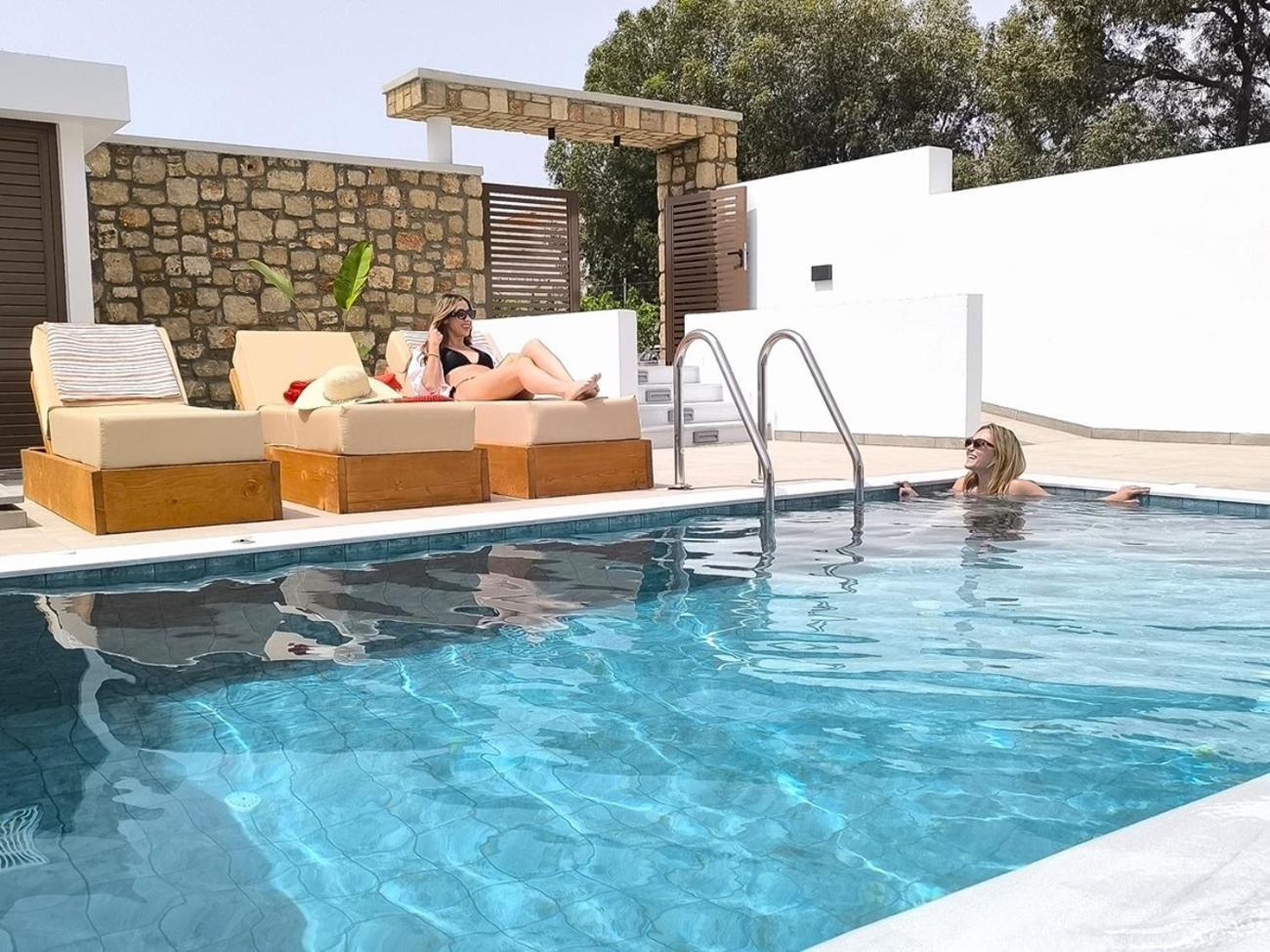 Valantina'S & Mannouel Lardos Luxury Villas Exteriör bild