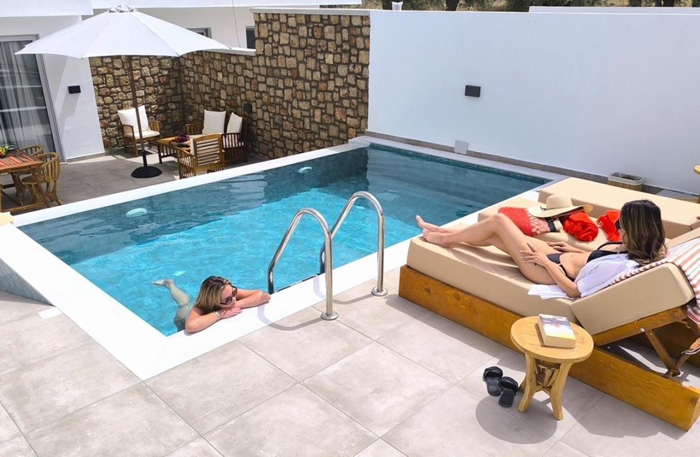 Valantina'S & Mannouel Lardos Luxury Villas Exteriör bild